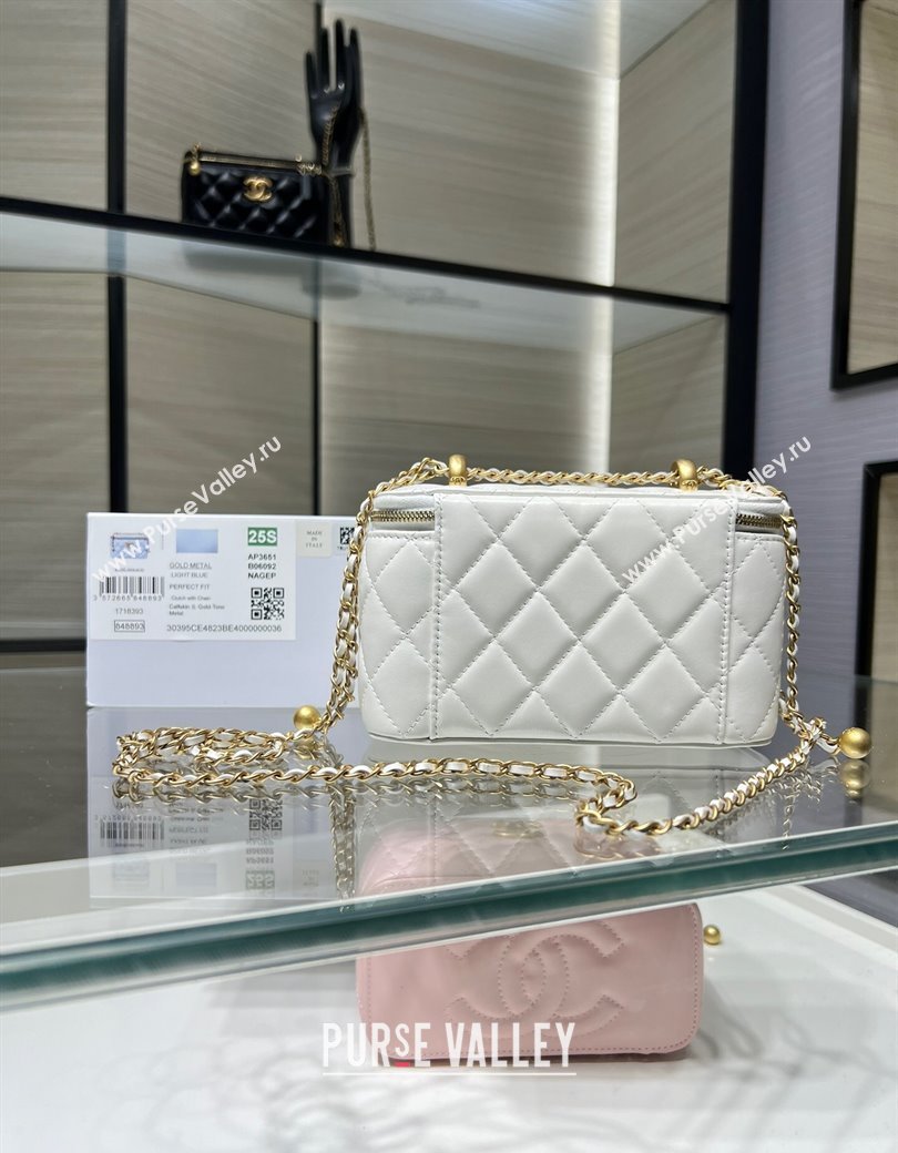 Chanel Shiny Calfskin Large Vanity with Ball Chain White 2025 AP3651 (yezi-250812099)