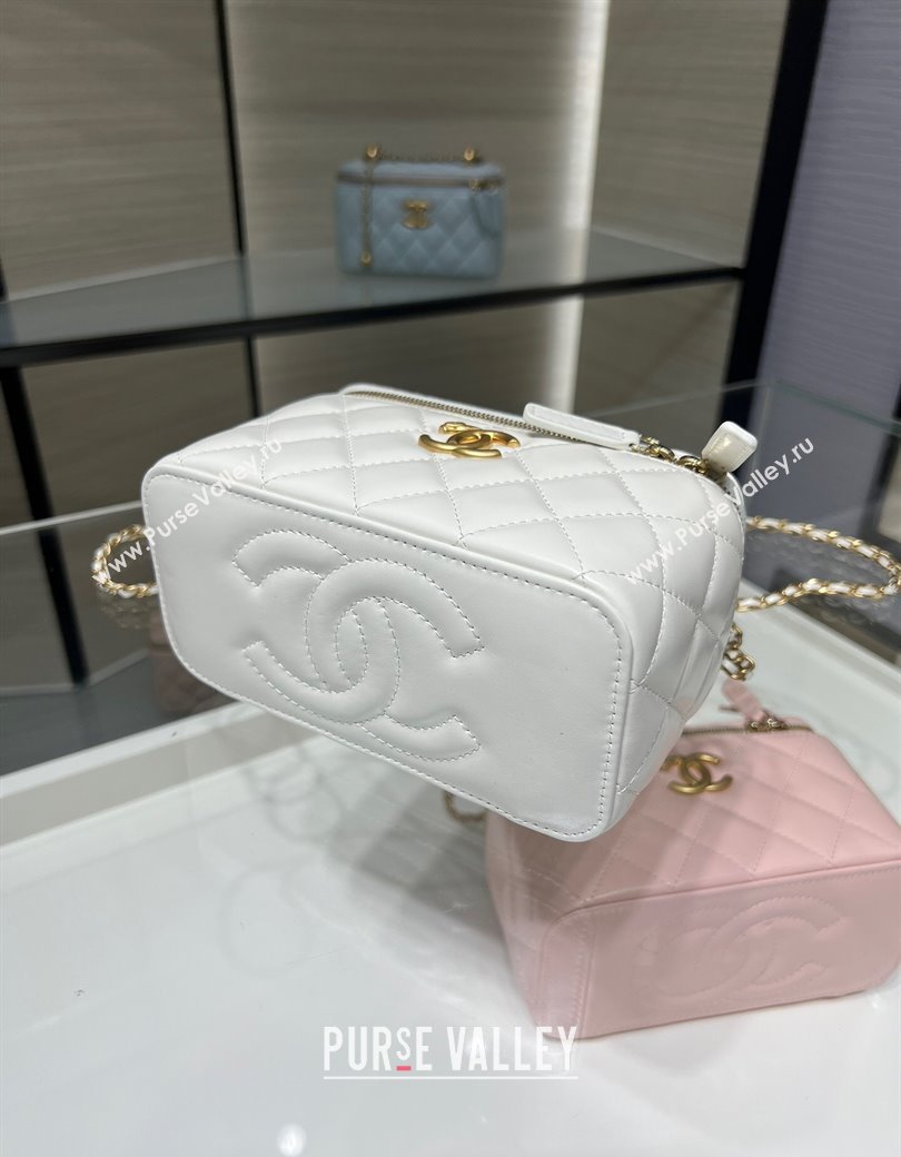 Chanel Shiny Calfskin Large Vanity with Ball Chain White 2025 AP3651 (yezi-250812099)
