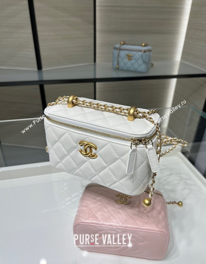 Chanel Shiny Calfskin Large Vanity with Ball Chain White 2025 AP3651 (yezi-250812099)