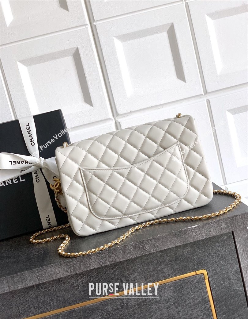 Chanel Shiny Lambskin Leather Flap Bag with CC Chain AS5756 Light Grey 2025 (yezi-2508110095)