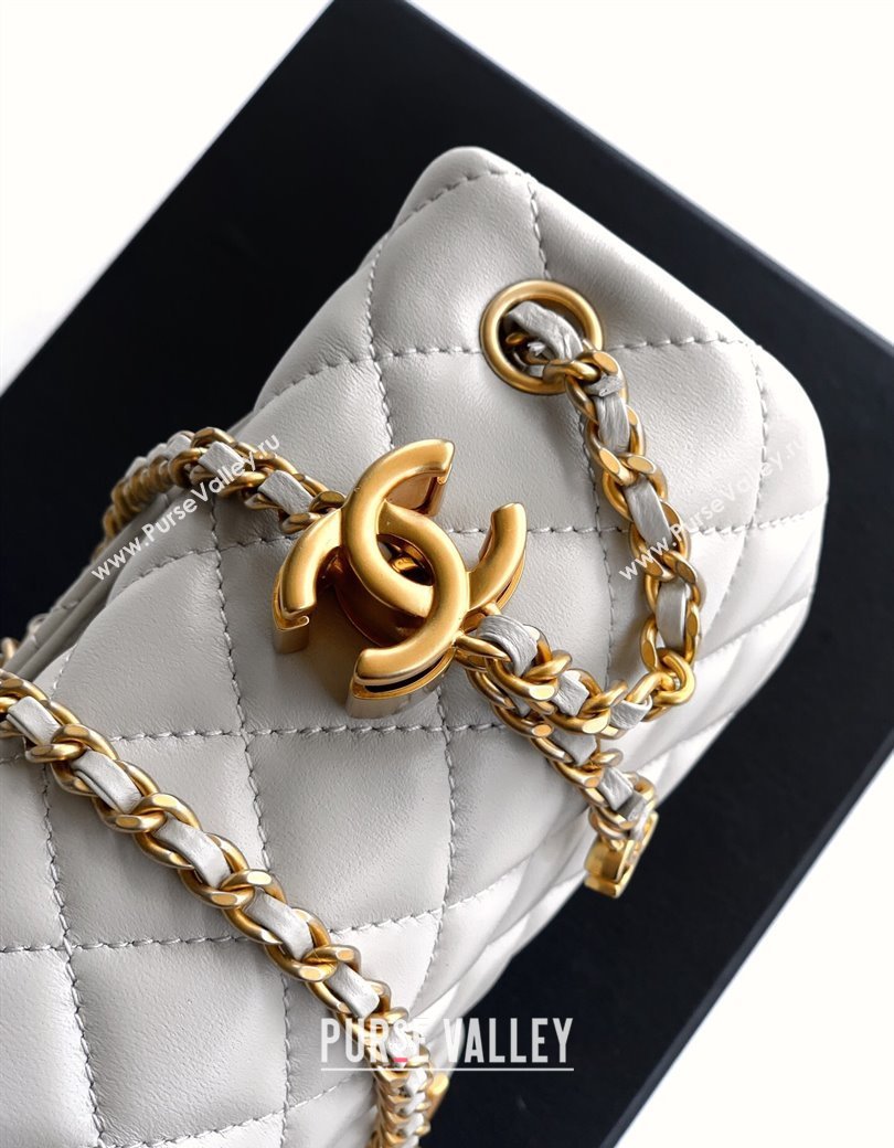 Chanel Shiny Lambskin Leather Flap Bag with CC Chain AS5756 Light Grey 2025 (yezi-2508110095)