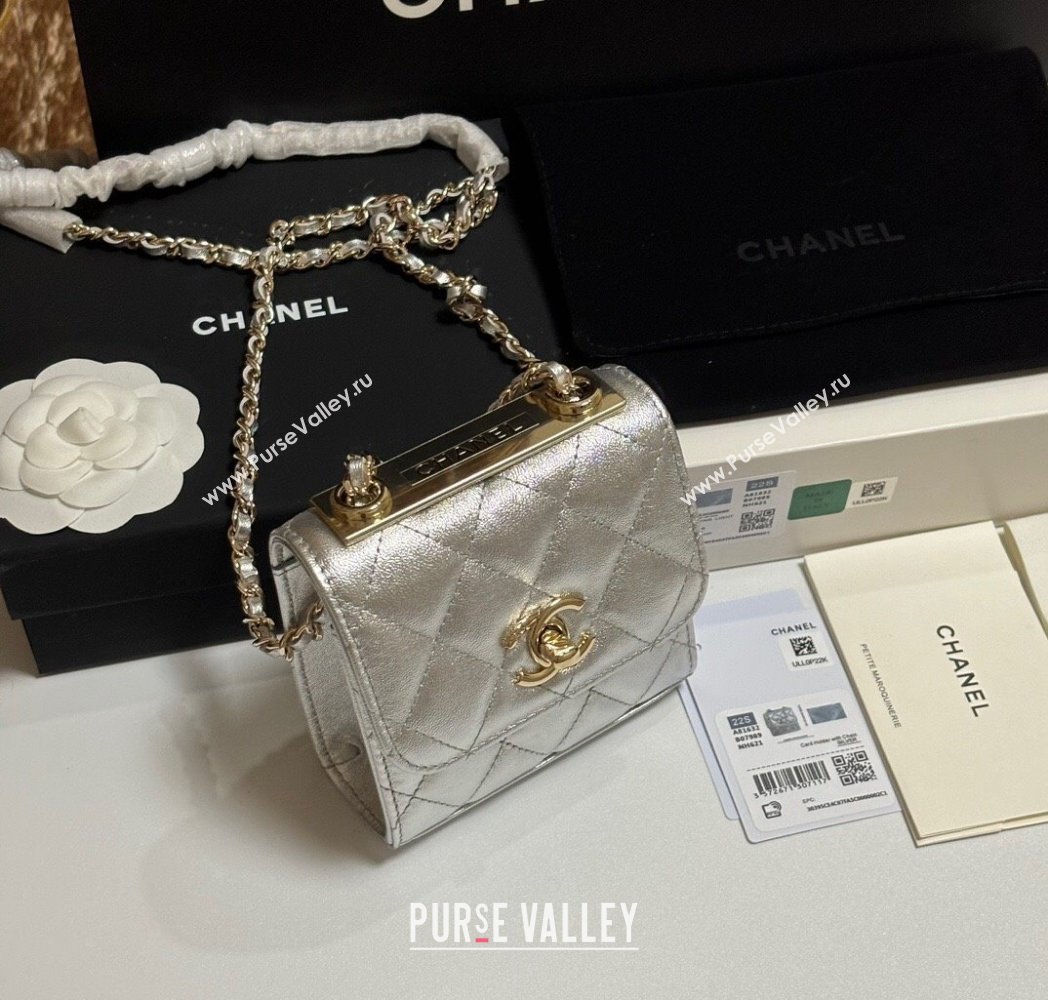 Chanel Lambskin Clutch with Chain and Band Silver 2025 A81632 (yezi-250812031)