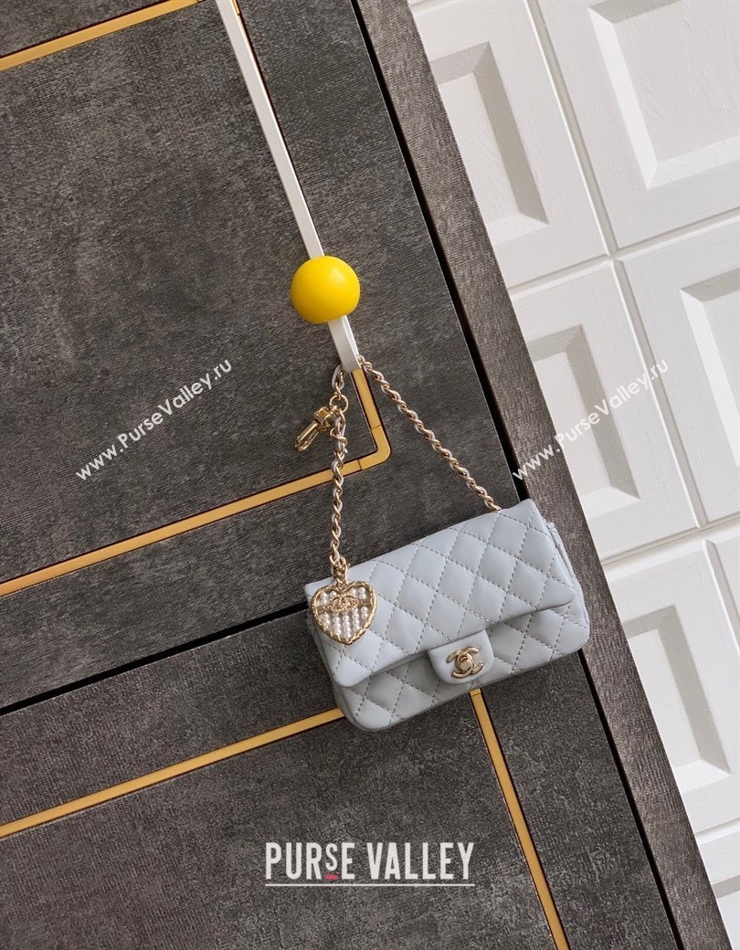 Chanel Lambskin Classic Mini Bag with hook and Heart Charm Light Grey 2025 AP4760 (yezi-250812050)