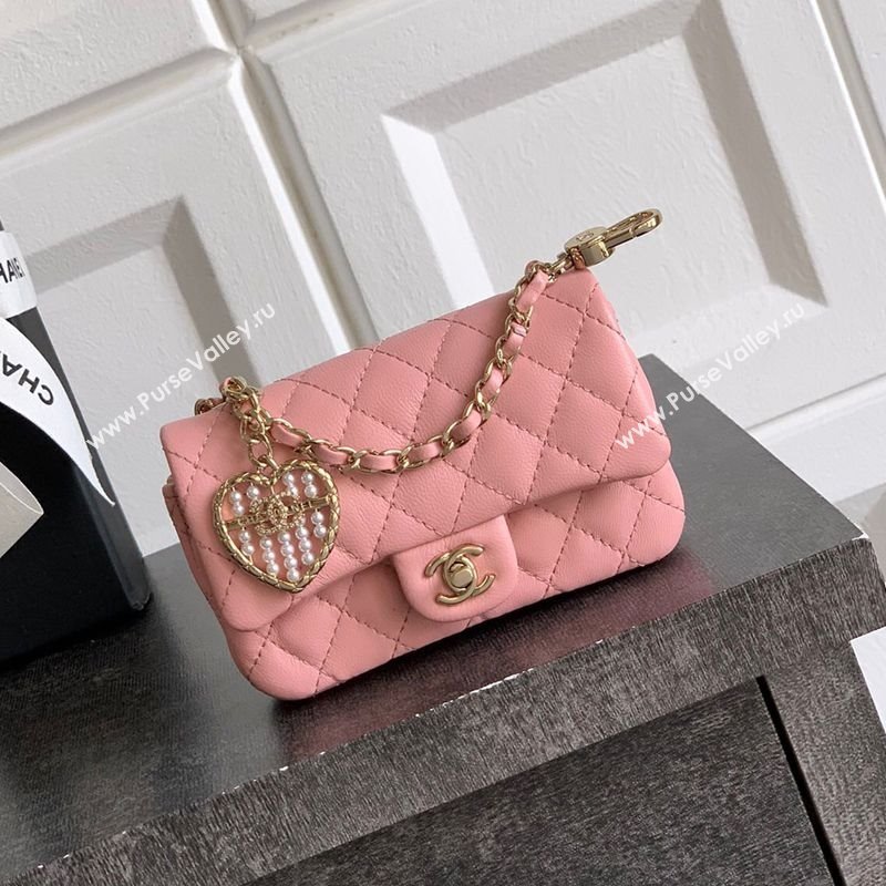 Chanel Lambskin Classic Mini Bag with hook and Heart Charm Light Pink 2025 AP4760 (yezi-250812051)