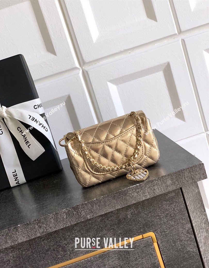 Chanel Lambskin Classic Mini Bag with hook and Heart Charm Gold 2025 AP4760 (yezi-250812052)
