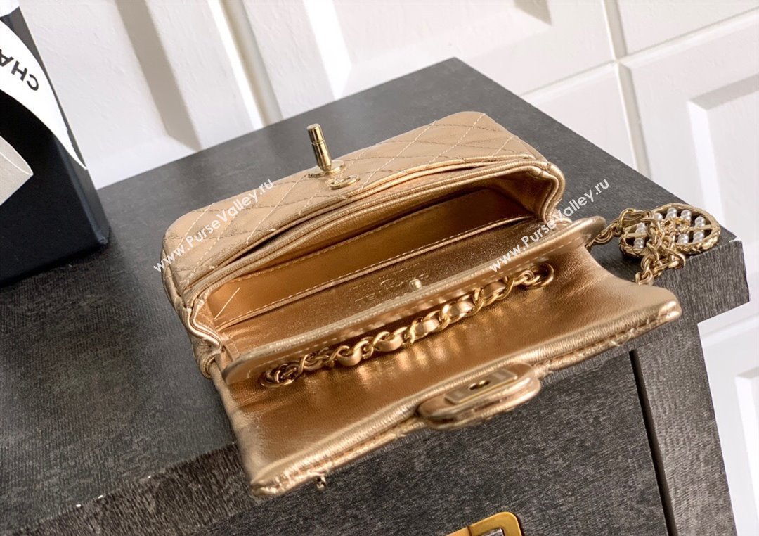 Chanel Lambskin Classic Mini Bag with hook and Heart Charm Gold 2025 AP4760 (yezi-250812052)