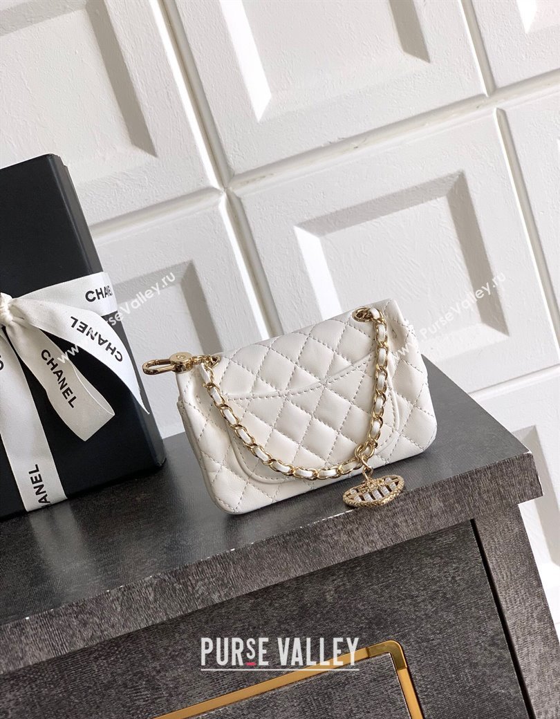 Chanel Lambskin Classic Mini Bag with hook and Heart Charm White 2025 AP4760 (yezi-250812053)