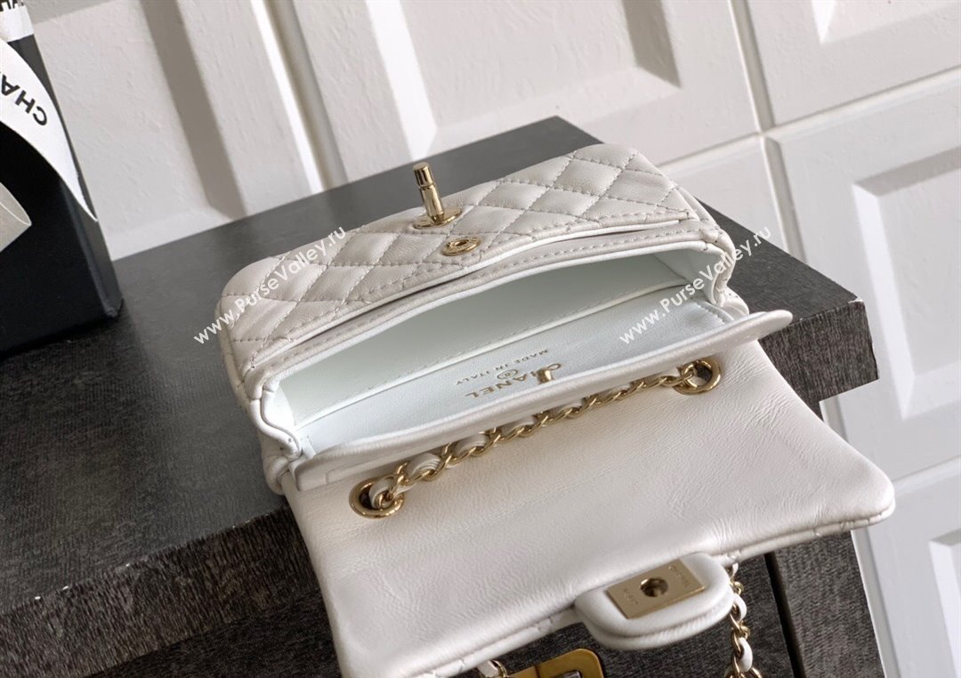 Chanel Lambskin Classic Mini Bag with hook and Heart Charm White 2025 AP4760 (yezi-250812053)