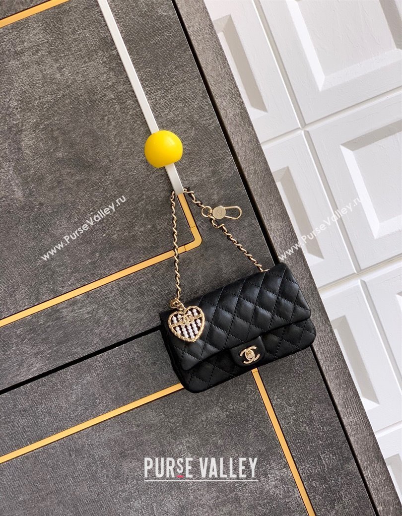 Chanel Lambskin Classic Mini Bag with hook and Heart Charm Black 2025 AP4760 (yezi-250812054)