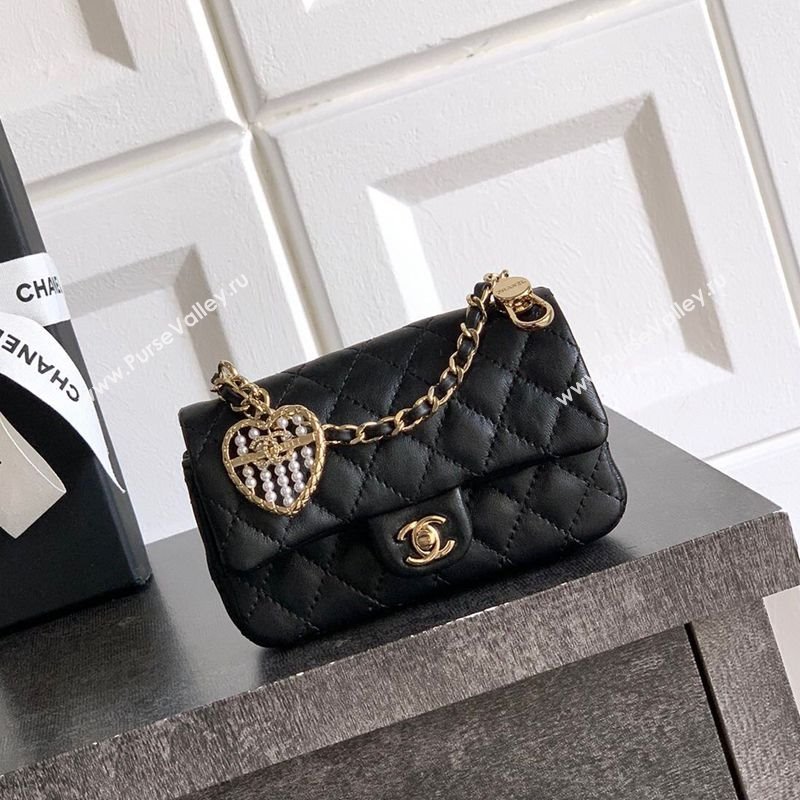 Chanel Lambskin Classic Mini Bag with hook and Heart Charm Black 2025 AP4760 (yezi-250812054)