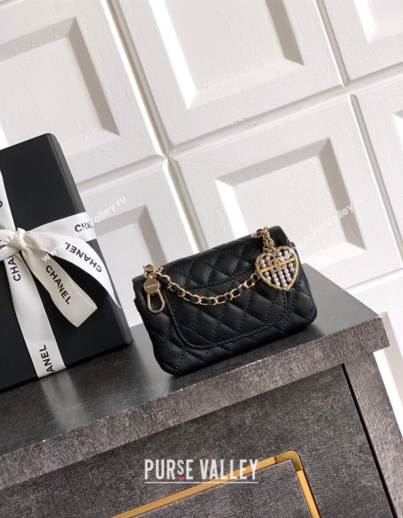 Chanel Lambskin Classic Mini Bag with hook and Heart Charm Black 2025 AP4760 (yezi-250812054)