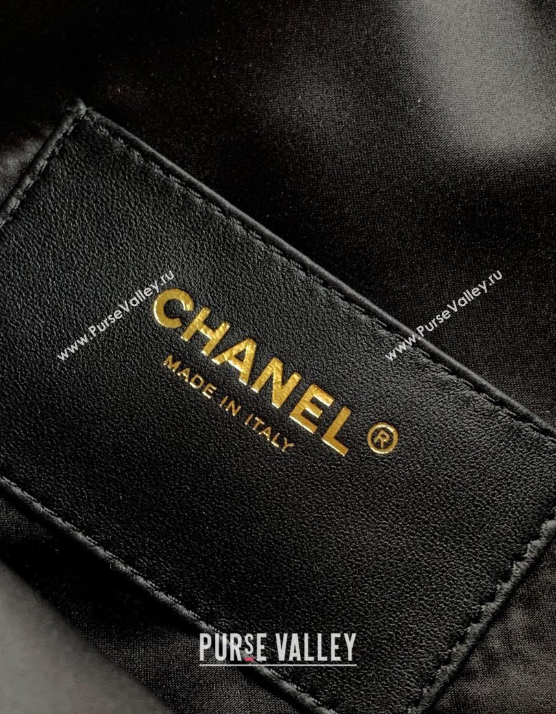 Chanel 25 Tweed Medium Handbag AS5311 Black 2025 0812 (yezi-250812057)