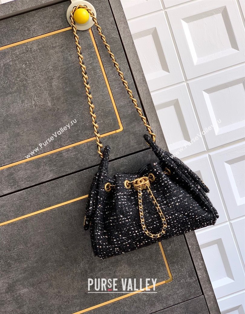 Chanel 25 Mini Hobo Handbag in Tweed Black 2025 AS5631 (yezi-250812063)
