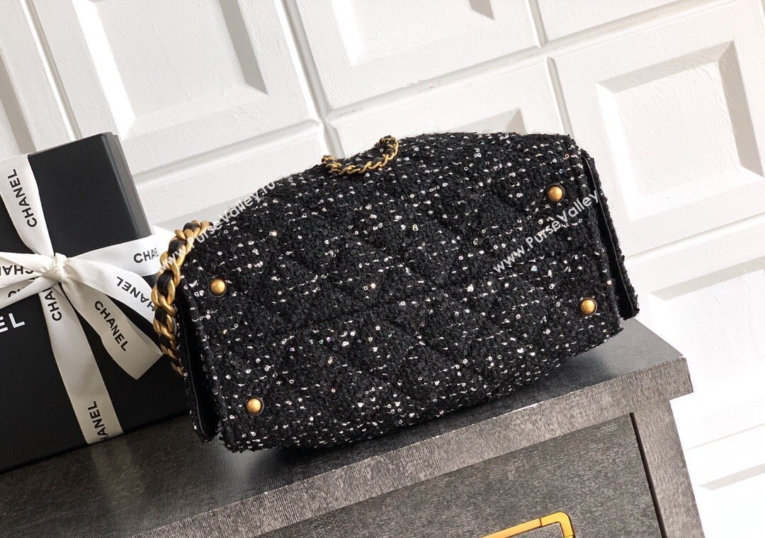 Chanel 25 Mini Hobo Handbag in Tweed Black 2025 AS5631 (yezi-250812063)