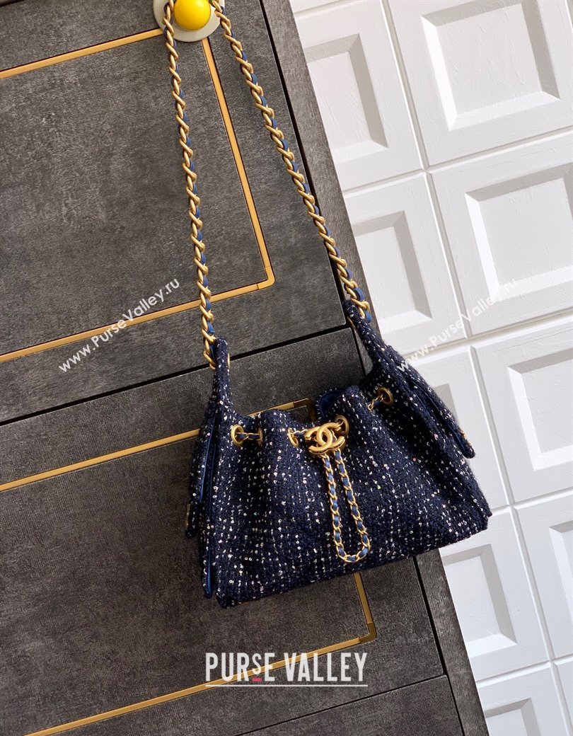 Chanel 25 Mini Hobo Handbag in Tweed Blue 2025 AS5631 (yezi-250812065)
