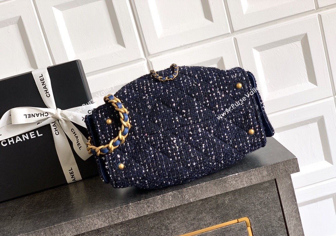 Chanel 25 Mini Hobo Handbag in Tweed Blue 2025 AS5631 (yezi-250812065)