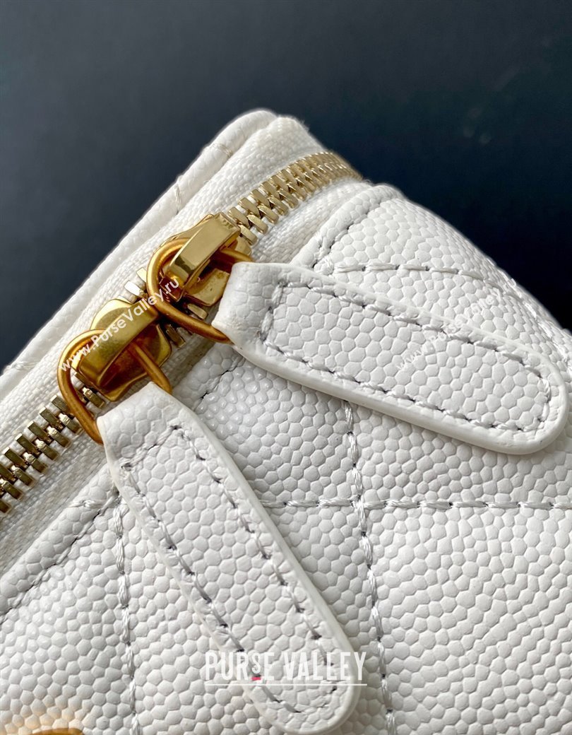 Chanel Grainy Calfskin Large Vanity with CC Chain White 2025 AP3940 (yezi-250812108)