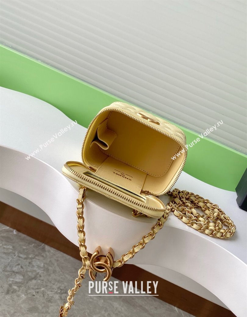 Chanel Grainy Calfskin Small Vanity with CC Chain Yellow 2025 AP3941 (yezi-250812104)
