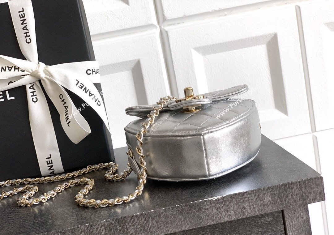 Chanel Lambskin Heart Clutch with Chain Silver 2025 AP2784 (yezi-250813018)