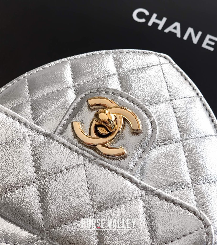 Chanel Lambskin Heart Clutch with Chain Silver 2025 AP2784 (yezi-250813018)
