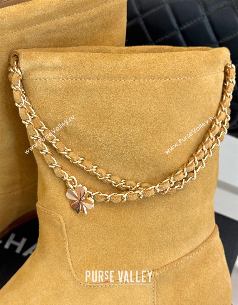 Chanel Suede Flat Ankle Boots 3.5cm with Dropped Chain Yellow 2025 CH083001 (MD-250830008)