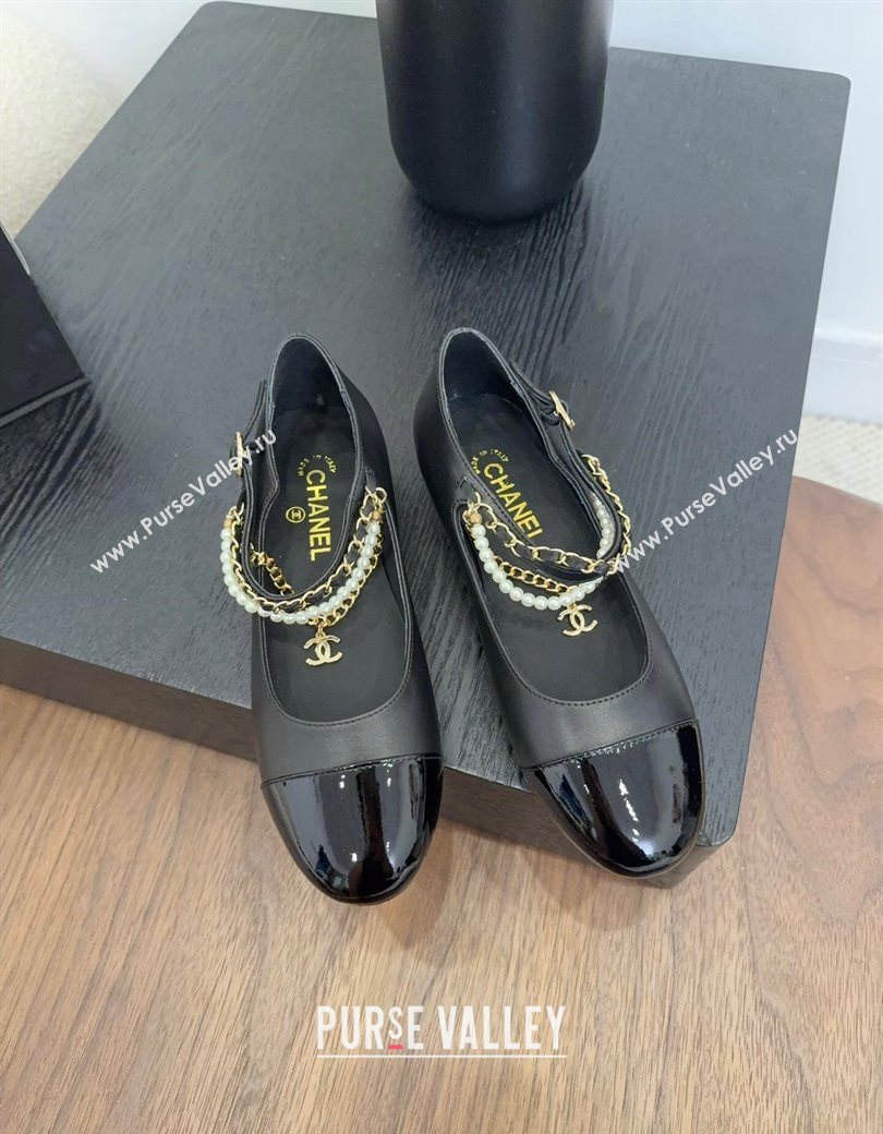 Chanel Lambskin Patent Calfskin Mary Janes Ballet Flats with Chain and Pearls Black 2025 G46718 (MD-250902009)