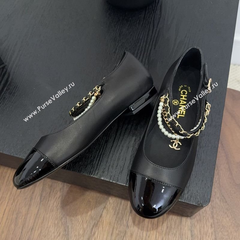Chanel Lambskin Patent Calfskin Mary Janes Ballet Flats with Chain and Pearls Black 2025 G46718 (MD-250902009)