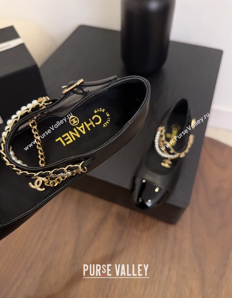 Chanel Lambskin Patent Calfskin Mary Janes Ballet Flats with Chain and Pearls Black 2025 G46718 (MD-250902009)