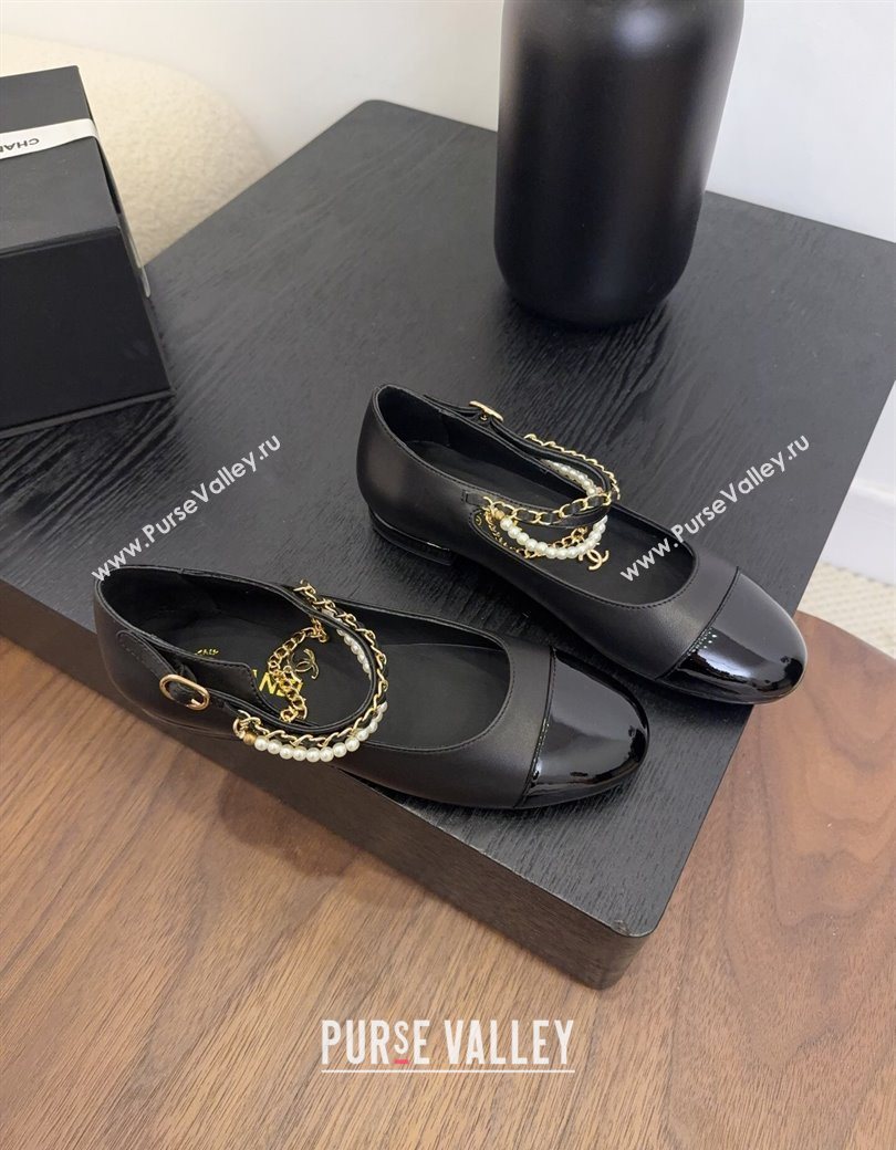Chanel Lambskin Patent Calfskin Mary Janes Ballet Flats with Chain and Pearls Black 2025 G46718 (MD-250902009)