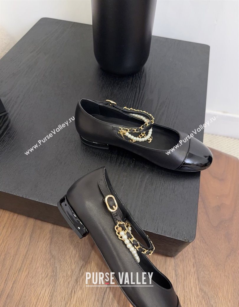 Chanel Lambskin Patent Calfskin Mary Janes Ballet Flats with Chain and Pearls Black 2025 G46718 (MD-250902009)