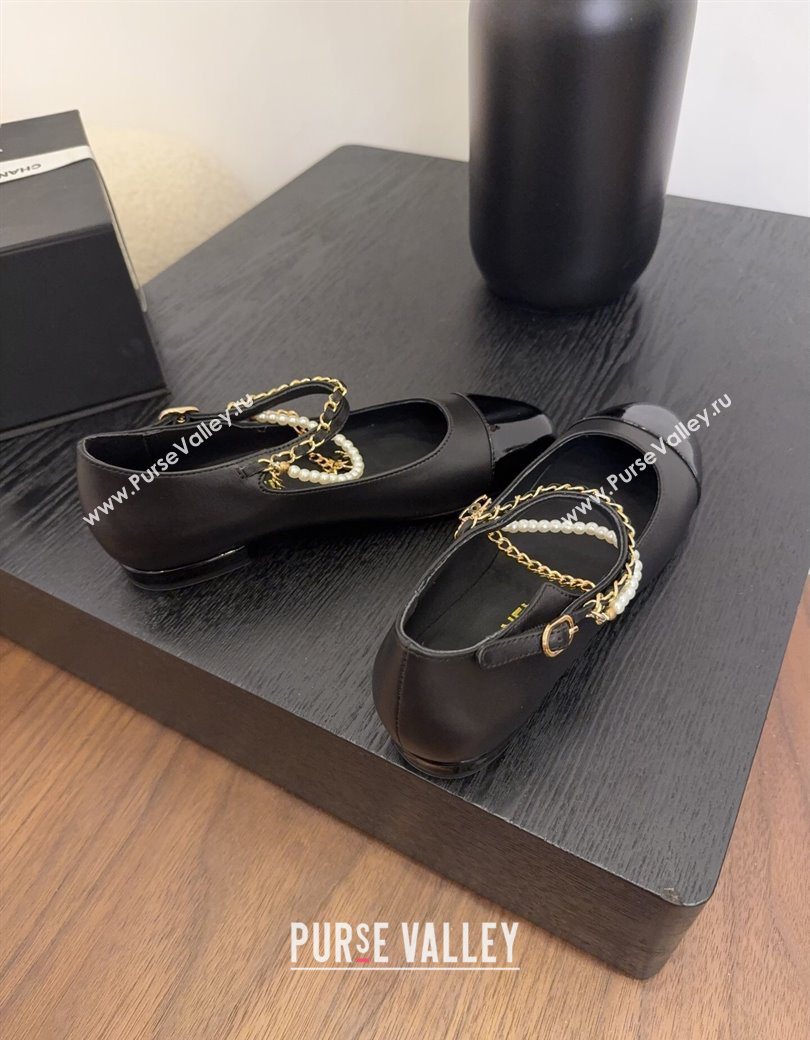 Chanel Lambskin Patent Calfskin Mary Janes Ballet Flats with Chain and Pearls Black 2025 G46718 (MD-250902009)