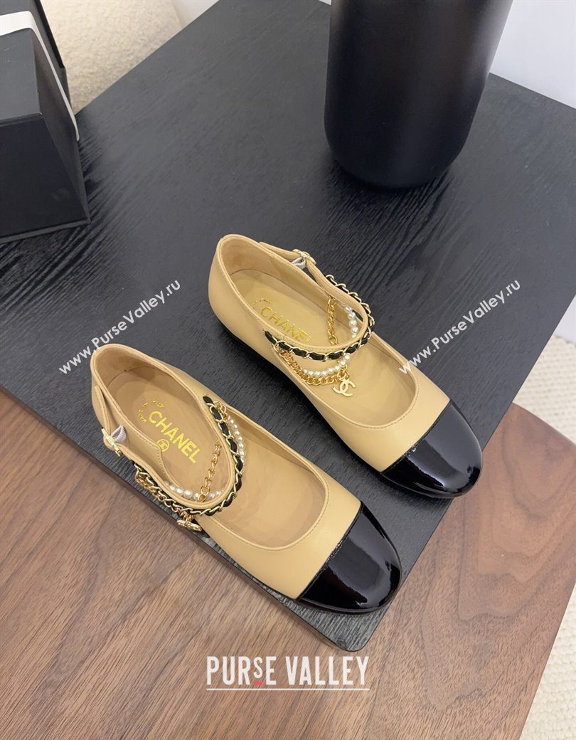 Chanel Lambskin Patent Calfskin Mary Janes Ballet Flats with Chain and Pearls Beige 2025 G46718 (MD-250902010)