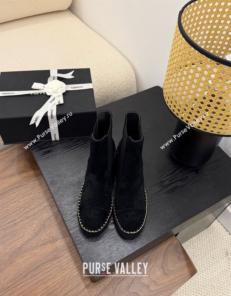 Chanel Suede Heel Platform Ankle Boots with Chain Black 2025 CH083005 (MD-250830021)