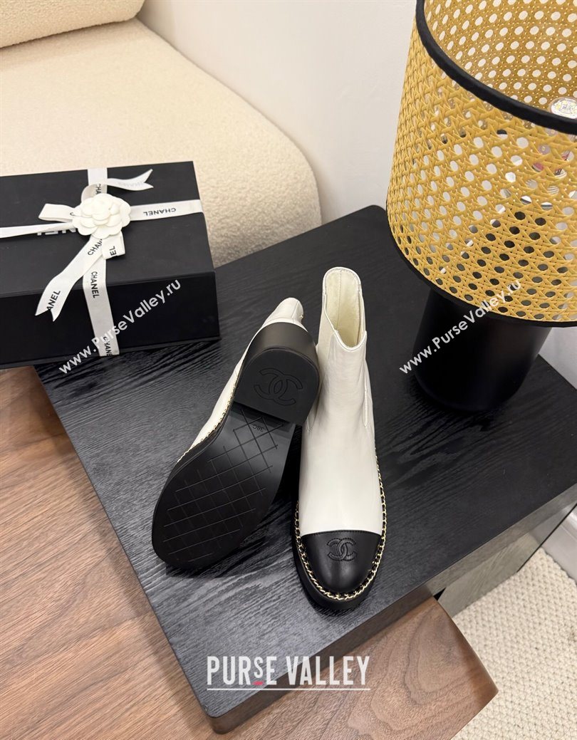 Chanel Calfskin Leather Heel Platform Ankle Boots with Chain White 2025 CH083005 (MD-250830022)