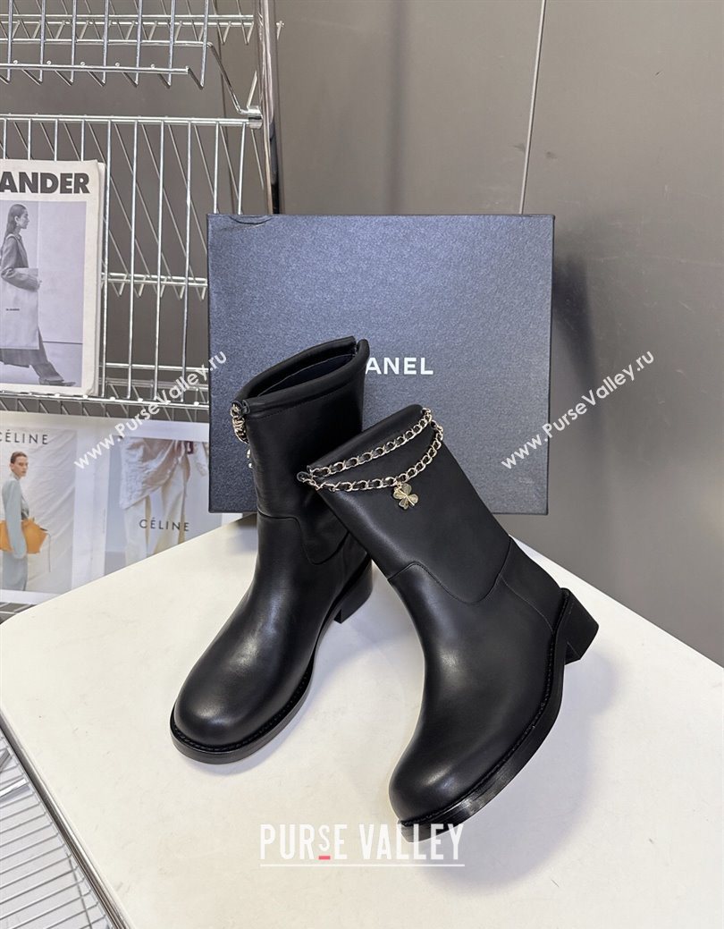 Chanel Calfskin Leather Flat Ankle Boots 3.5cm with Dropped Chain Black 2025 CH083001 (MD-250830005)