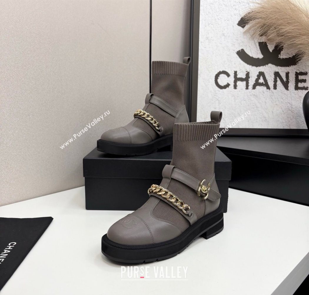 Chanel Knit Calfskin Ankle Boots with Buckle and Chain Grey 2025 CH083007 (MD-250830035)