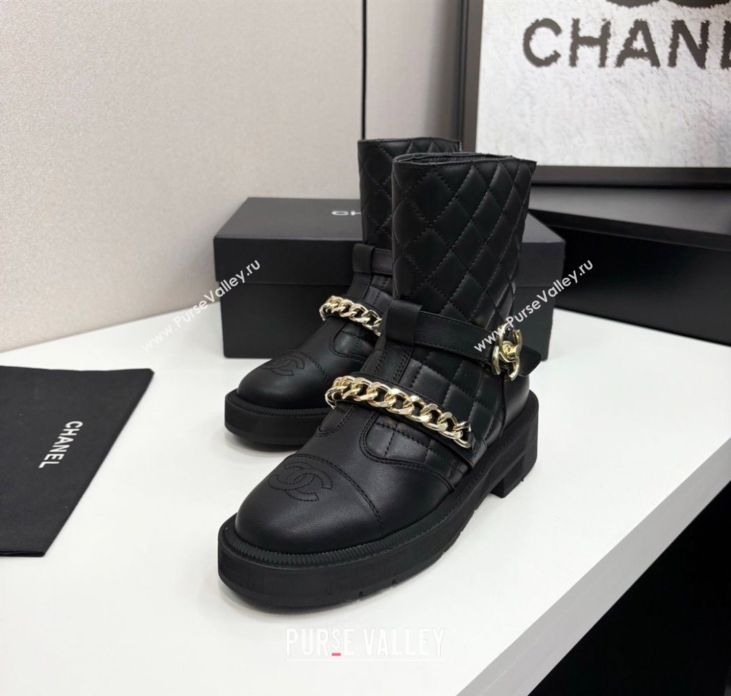 Chanel Quilted Calfskin Leather Ankle Boots with Buckle and Chain Black 2025 CH083007 (MD-250830040)