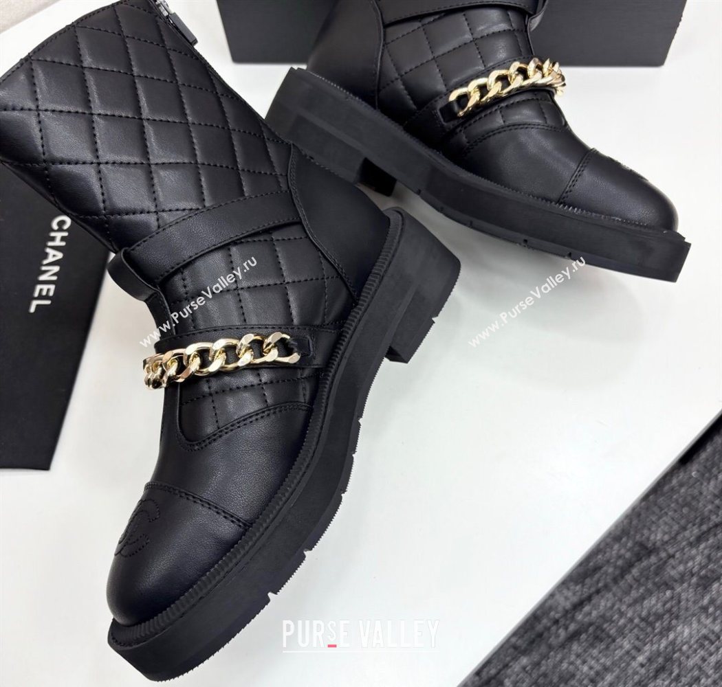 Chanel Quilted Calfskin Leather Ankle Boots with Buckle and Chain Black 2025 CH083007 (MD-250830040)