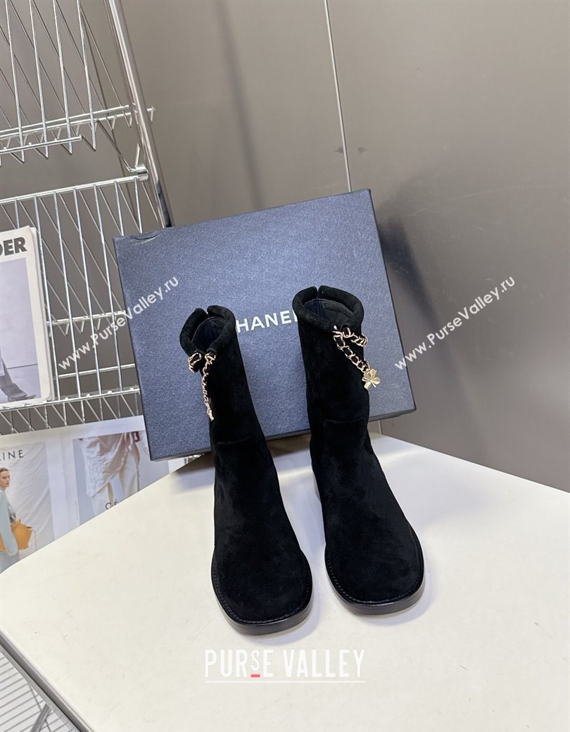 Chanel Suede Flat Ankle Boots 3.5cm with Dropped Chain Black 2025 CH083001 (MD-250830006)