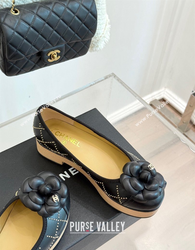 Chanel Quilted Calfskin Wood-Like Loafers with Studs and Camellia Bloom Black 2025 (MD-250901128)