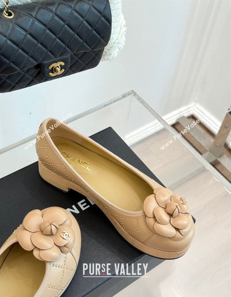 Chanel Quilted Calfskin Wood-Like Loafers with Studs and Camellia Bloom Beige 2025 (MD-250901130)