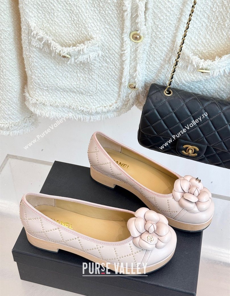 Chanel Quilted Calfskin Wood-Like Loafers with Studs and Camellia Bloom Pale Pink 2025 (MD-250901131)