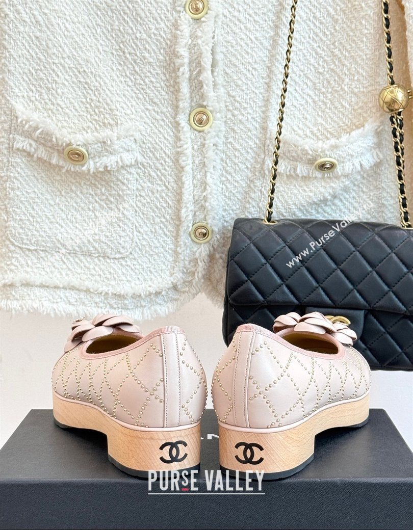 Chanel Quilted Calfskin Wood-Like Loafers with Studs and Camellia Bloom Pale Pink 2025 (MD-250901131)