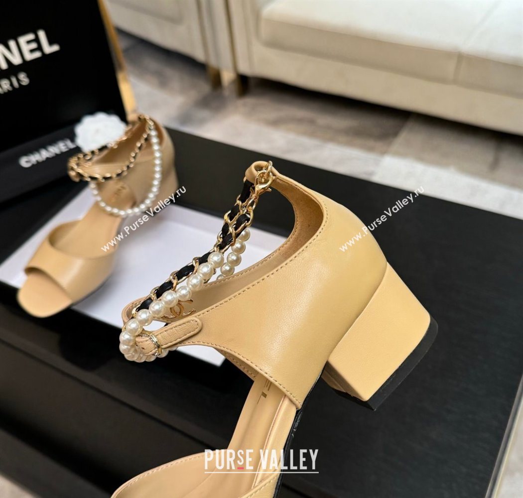 Chanel Lambskin Low Heel Sandals with Chain and Pearls Beige 2025 G46658 (MD-250902006)