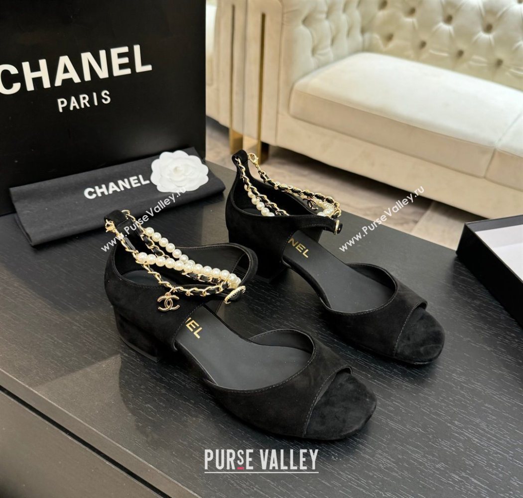 Chanel Suede Low Heel Sandals with Chain and Pearls Black 2025 G46658 (MD-250902008)