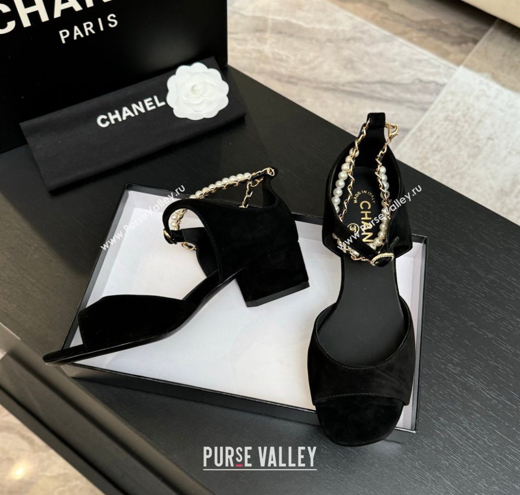 Chanel Suede Low Heel Sandals with Chain and Pearls Black 2025 G46658 (MD-250902008)