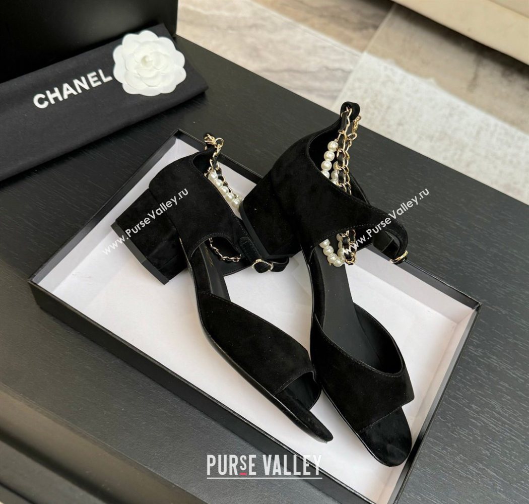 Chanel Suede Low Heel Sandals with Chain and Pearls Black 2025 G46658 (MD-250902008)