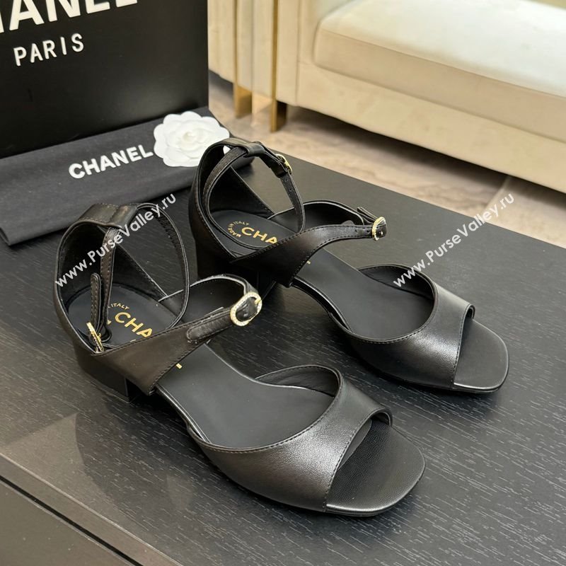 Chanel Lambskin Low Heel Sandals with Strass Buckles Black 2025 G46657 (MD-250902018)