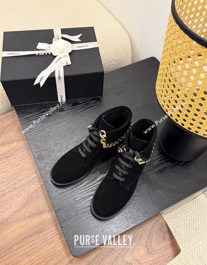 Chanel Suede Flat Laced-up Ankle Boots with Chain Black 2025 CH083002 (MD-250830012)