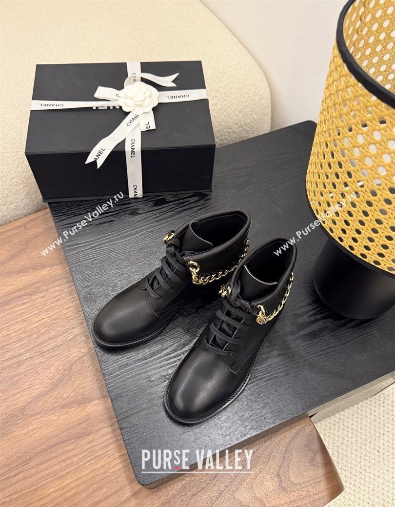 Chanel Calfskin Leather Flat Laced-up Ankle Boots with Chain Black 2025 CH083002 (MD-250830013)